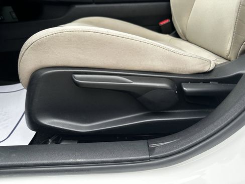 Certified 2017 Honda Civic EX-T image 8