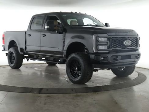 Used 2024 Ford F250 Lariat w/ Lariat Ultimate Package AWD/4WD image 2