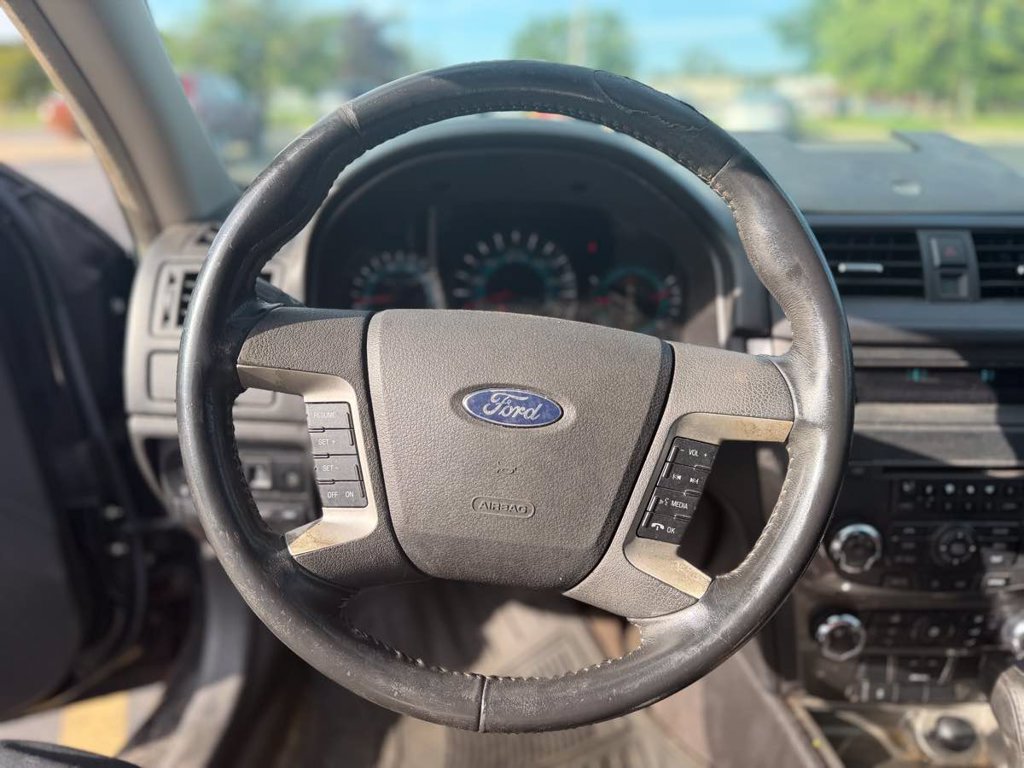 Used 2010 Ford Fusion Sport FWD image 14