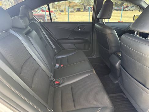 Used 2017 Honda Accord Sport image 10