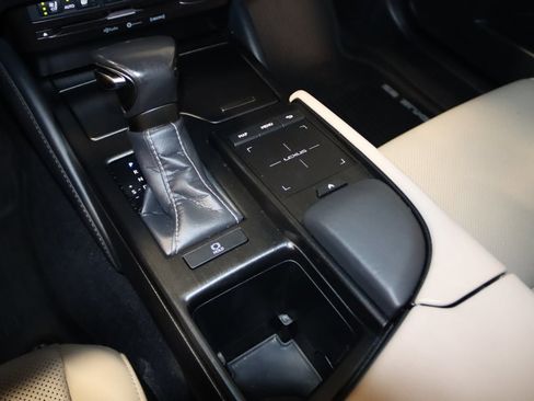 Used 2021 Lexus ES 250 w/ Premium Package image 39