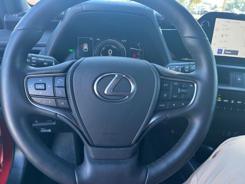 Used 2023 Lexus UX 250h FWD w/ Premium Package image 22