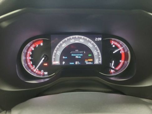 Certified 2023 Toyota RAV4 XLE Premium AWD/4WD image 31