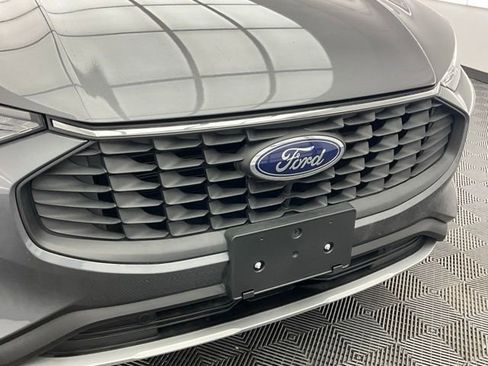 Used 2025 Ford Escape SE FWD image 22