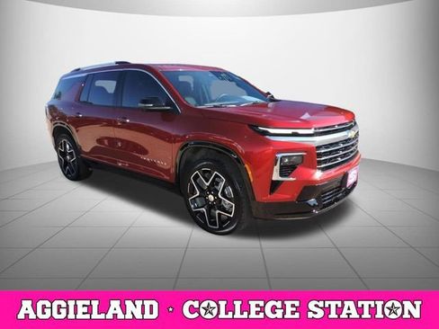 Certified 2025 Chevrolet Traverse High Country w/ LPO, Floor Liner Package FWD image 3