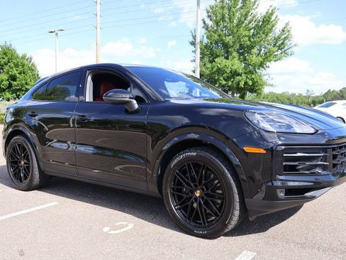 Used 2026 Porsche Cayenne Coupe image 7
