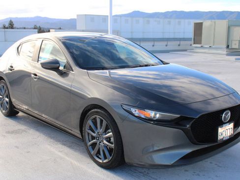 Used 2019 MAZDA MAZDA3 Base image 2