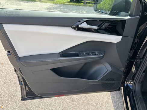 New 2025 Volkswagen Taos S image 10