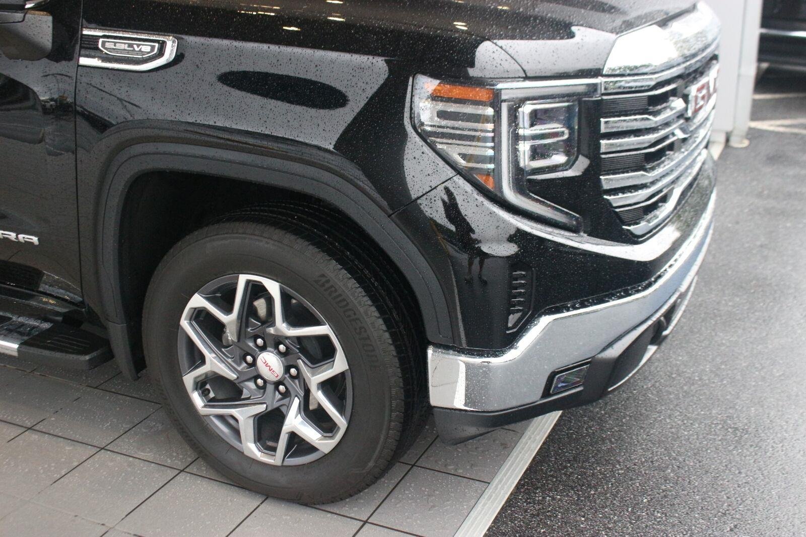 Used 2026 GMC Sierra 1500 SLT w/ SLT Premium Package RWD image 7