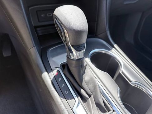 Used 2023 Chevrolet Equinox LS w/ LS Convenience Package FWD image 21