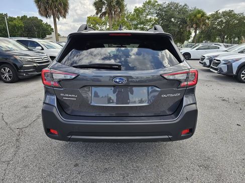 Certified 2025 Subaru Outback Premium AWD/4WD image 4