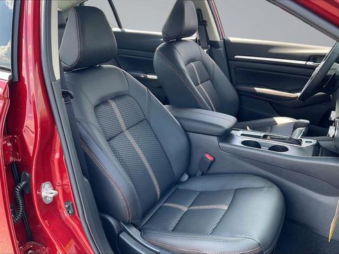 New 2026 Nissan Altima 2.5 SR FWD image 9