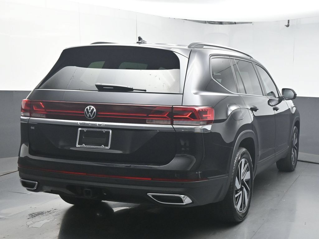 Used 2026 Volkswagen Atlas SE FWD image 7