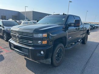 Used 2019 Chevrolet Silverado 2500 LT w/ Midnight Edition AWD/4WD video 2