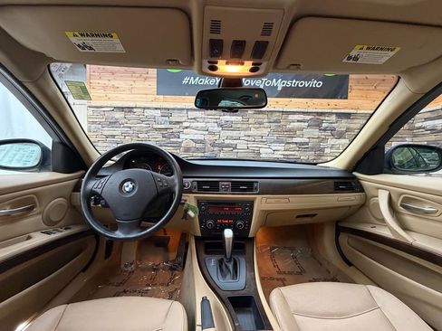 Used 2011 BMW 328i xDrive Sedan image 16