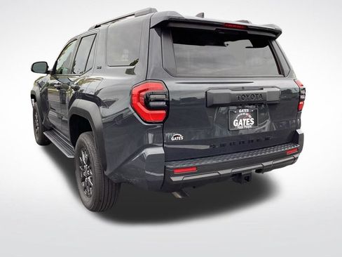 Used 2025 Toyota 4Runner SR5 AWD/4WD image 7