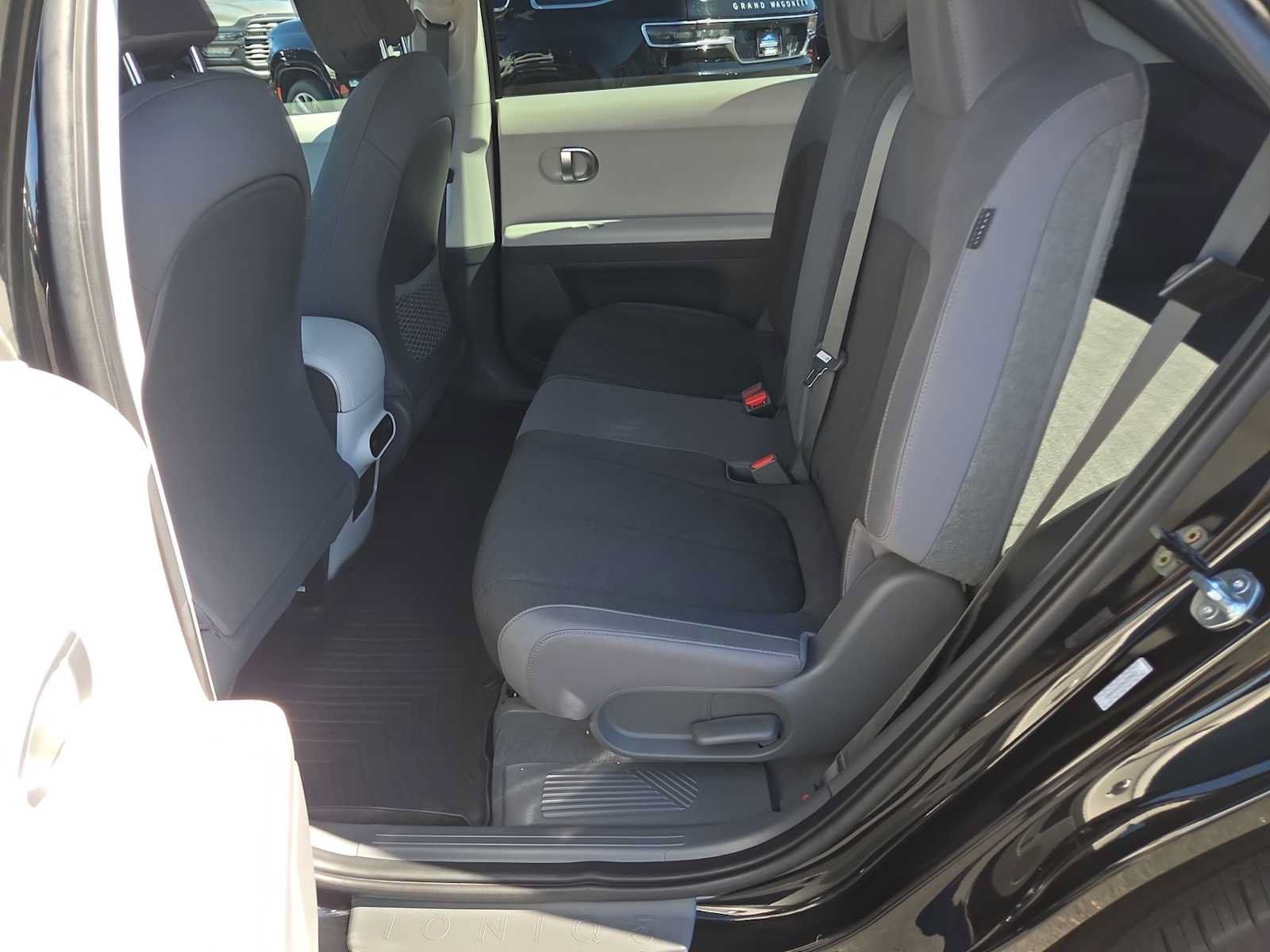 Used 2024 Hyundai Ioniq 5 SE RWD image 21