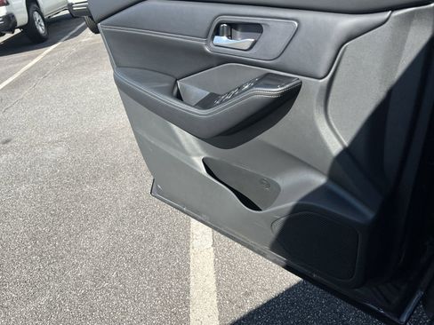 Certified 2026 Nissan Rogue SL AWD/4WD image 10