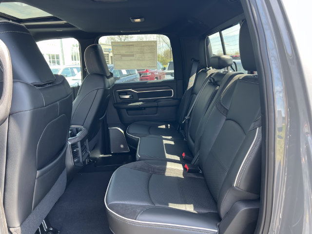 New 2026 RAM 2500 Laramie AWD/4WD image 5