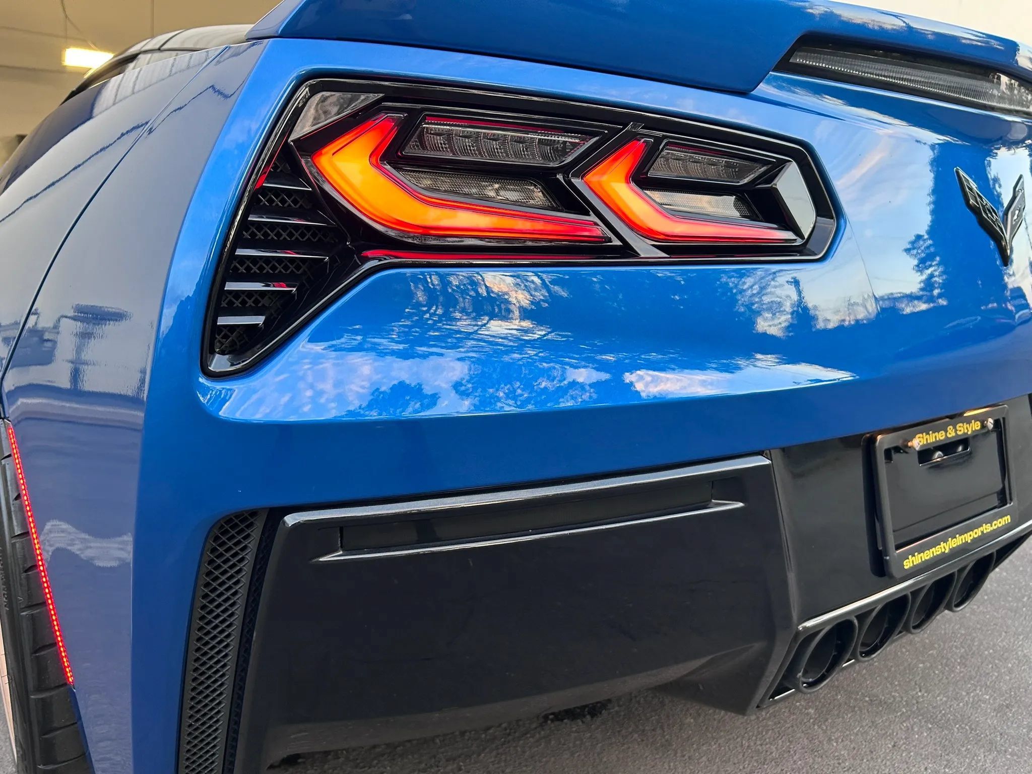Used 2016 Chevrolet Corvette Stingray Coupe w/ 2LT Preferred Equipment Group RWD image 6