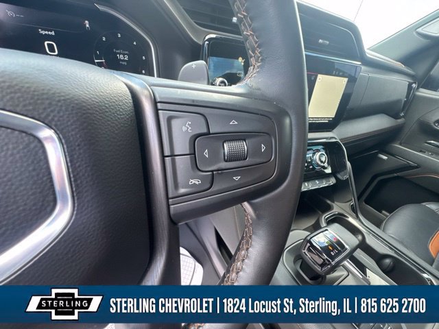 Used 2023 GMC Sierra 1500 AT4 w/ Technology Package AWD/4WD image 30