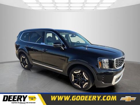 Used 2025 Kia Telluride S FWD image 1