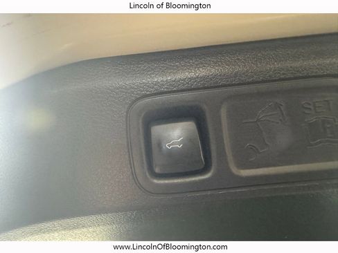 Certified 2022 Lincoln Navigator Reserve AWD/4WD image 25