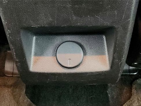 Used 2015 Chevrolet Equinox LTZ image 32