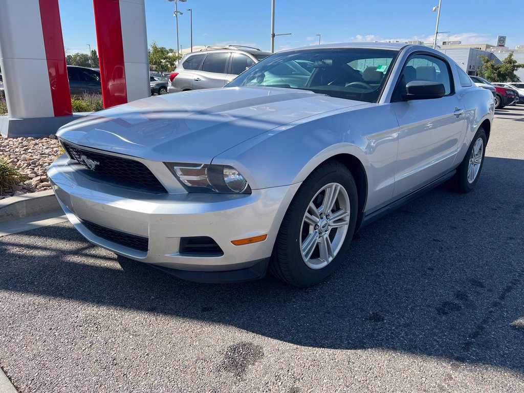 Used 2012 Ford Mustang Coupe RWD image 3