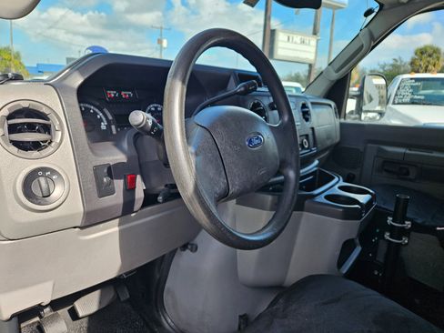 Used 2012 Ford E-150 and Econoline 150 E-150 H.D. image 15