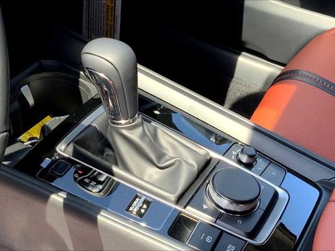 Used 2025 MAZDA CX-50 Meridian Edition w/ Weather Package image 7