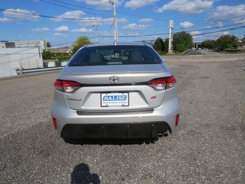 Used 2024 Toyota Corolla SE image 8