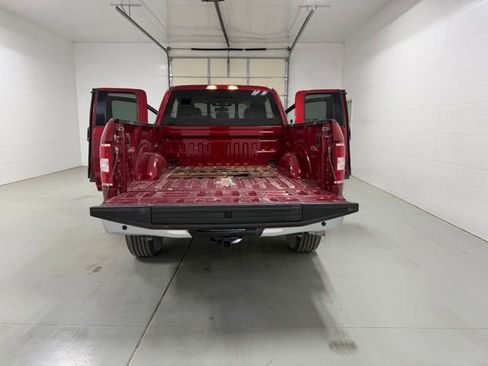 Used 2019 Ford F150 XLT w/ Equipment Group 302A Luxury AWD/4WD image 16
