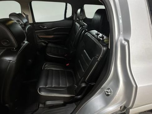Used 2019 GMC Acadia Denali w/ Technology Package AWD/4WD image 14