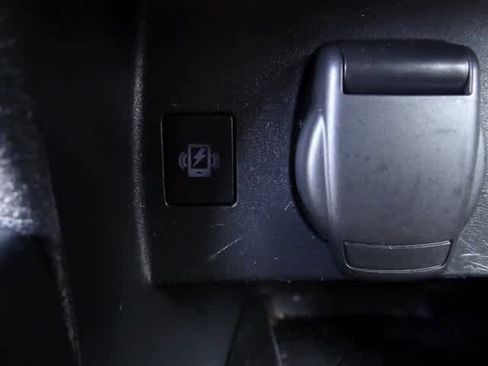 Used 2023 Nissan Versa SV image 25