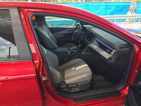 Used 2025 Toyota Camry SE w/ Convenience Package FWD image 10