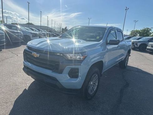 Used 2025 Chevrolet Colorado LT w/ Advanced Trailering Package AWD/4WD image 7