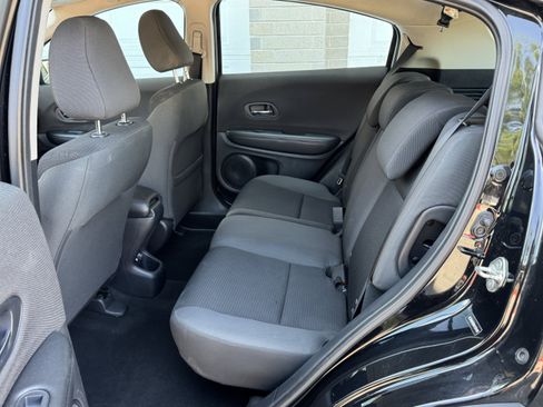 Used 2019 Honda HR-V LX image 20