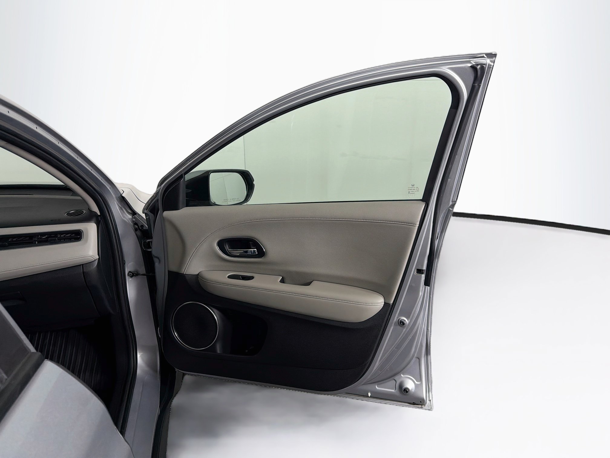 Used 2018 Honda HR-V EX-L image 32