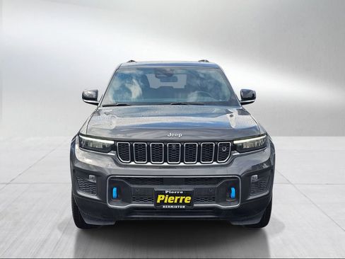 New 2023 Jeep Grand Cherokee Overland w/ Advanced Protech Group III AWD/4WD image 6