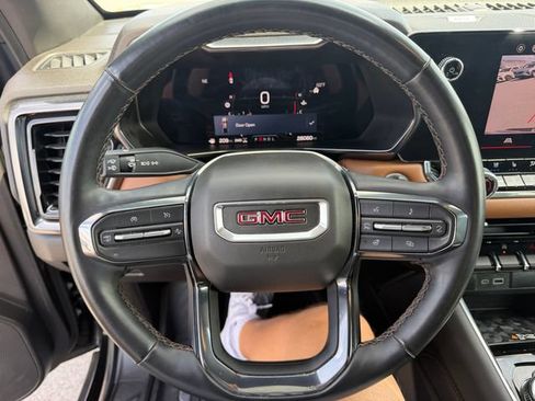 Used 2023 GMC Canyon AT4 w/ AT4 Premium Package AWD/4WD image 18