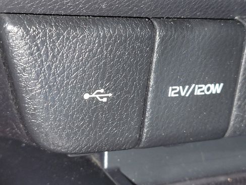 Used 2020 Toyota Camry SE FWD image 24