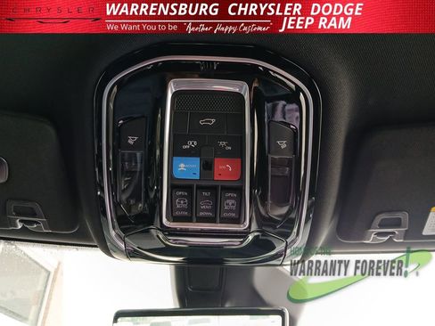 New 2025 Jeep Grand Cherokee L Overland w/ Luxury Tech Group IV image 27