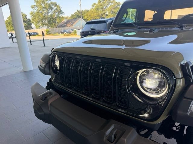 Used 2026 Jeep Wrangler Sport AWD/4WD image 2