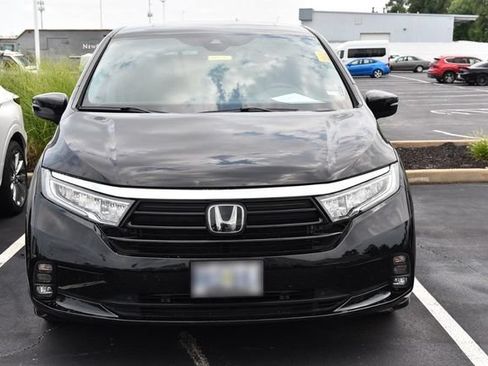 Used 2023 Honda Odyssey EX-L image 3