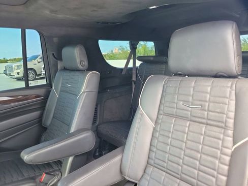 Used 2023 Cadillac Escalade ESV Sport Platinum AWD/4WD image 14