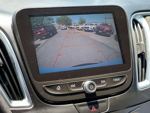 Used 2016 Chevrolet Malibu LT FWD image 25