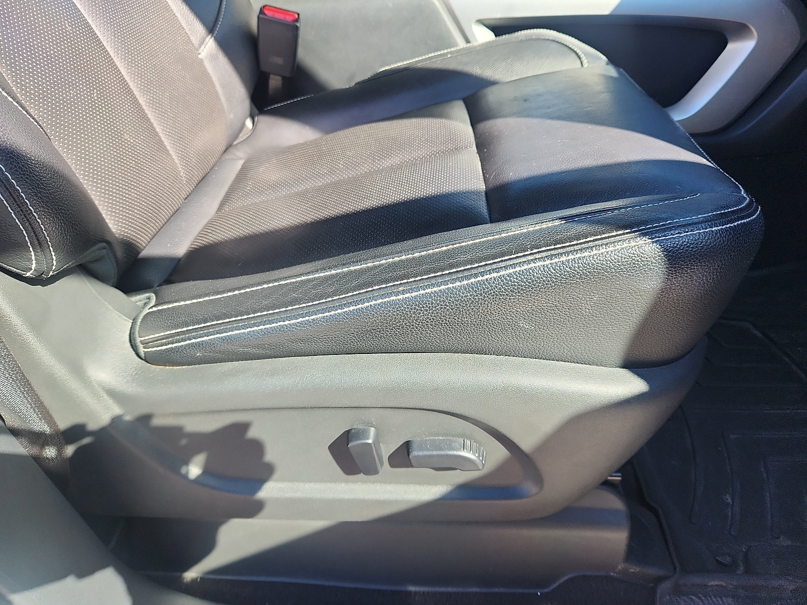 Used 2019 Nissan Titan PRO-4X w/ Pro-4x Convenience Package AWD/4WD image 32