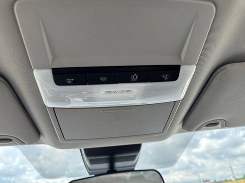 Used 2024 Nissan Altima 2.5 SV FWD image 23