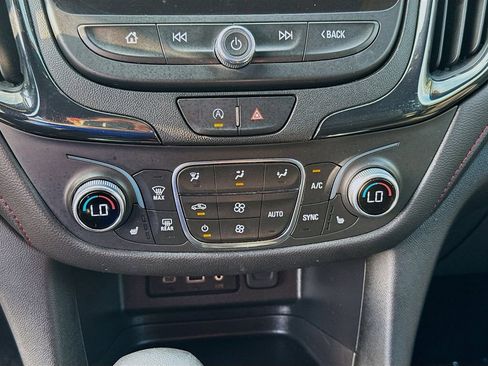 Used 2022 Chevrolet Equinox RS w/ Infotainment Package AWD/4WD image 14
